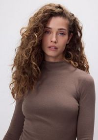 Gładki longsleeve Reserved brązowy damski 485GA-84X