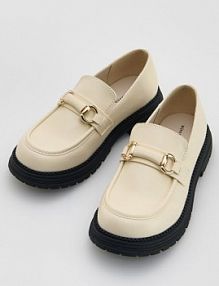 Loafersy z imitacji skóry Reserved beżowe 571GG-02X
