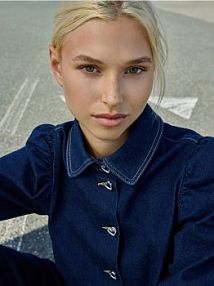 Jeansowa koszula z ozdobnymi guzikami Reserved granatowa 640GT-59J