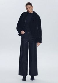 Spodnie z imitacji skóry Reserved czarna 875HU-99X