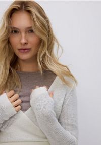 Sweter z wełną Reserved biały damski 883IE-01X