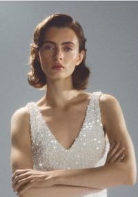 Sukienka z cekinami Reserved beżowa 985GA-02X