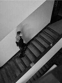 Spodnie z imitacji skóry Reserved czarna YT338-99X