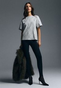 T-shirt z koronkową aplikacją Reserved szary damski ZQ822-09M