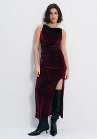 Welurowa sukienka midi bodycone z rozcięciem na nodze bordowa House brązowa 050HG-93X
