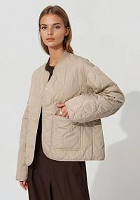 Pikowana  kurtka bez kołnierza o pudełkowym kroju House beżowa damska 557EW-08X