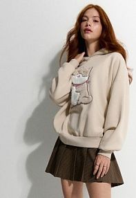 Bluza z kapturem i aplikacją kotka House beżowa damska 558GS-08X