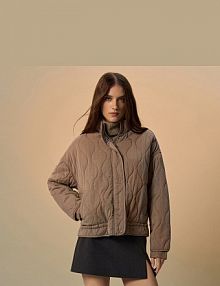 Pikowana kurtka oversize ze stójką z ociepleniem  House beżowa damska 602EW-85X