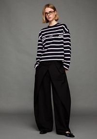 Koszulka oversize z długim rękawem i nadrukiem Bershka czarna damska