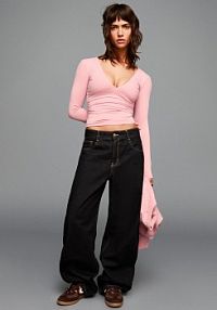 Marszczona koszulka z długim rękawem Bershka różowy damski