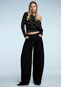 Asymetryczna koszulka z długim rękawem w błyszczące paski Bershka szary damski