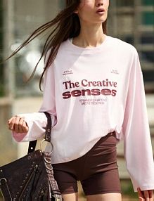 Koszulka boxy z długim rękawem i nadrukiem Bershka różowa damska