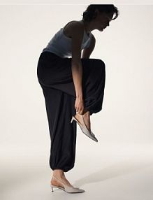 Czółenka z ozdobnym detalem Reserved beżowe 360IC-02X