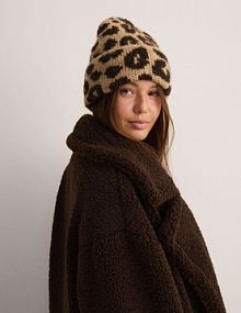 Czapka beanie w panterkę Reserved brązowa damska 635FE-82X