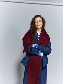 Gładki szalik z frędzlami Reserved czerwony damski 739FD-83X