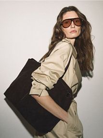 Torebka shopper z imitacji zamszu Reserved brązowa 763FC-89X