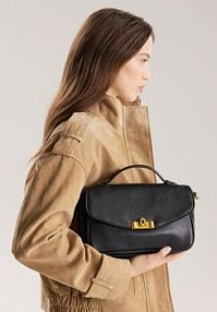 Torebka z ozdobnym zapięciem Reserved czarna 776FC-99X