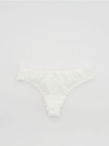 Majtki typu stringi z siateczki Reserved białe 814HQ-01X