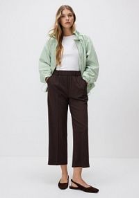 Luźne spodnie z kantem Reserved brązowe damskie 948JJ-98X
