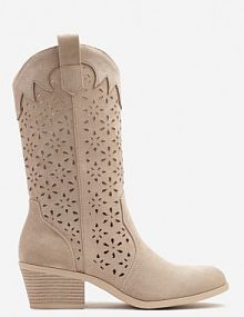 Ciemnobeżowe Botki kowbojki na Słupku z Ażurową Cholewką Ravsemi gogo gogo