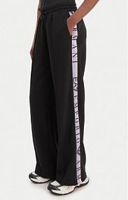 Spodnie dresowe EA7 Emporio Armani czarne damskie 7W001155 AF12501 UC001  Relaxed Fit