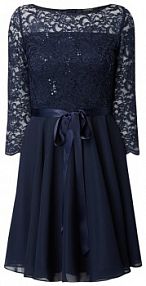 Sukienka koktajlowa z koronki szydełkowej model STAMM Swing granatowa EAN 77761210